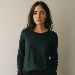 Segments Dark Green 100% Merino Wool Long Sleeve Base Layer Top NWOT L